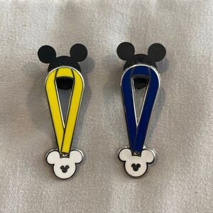 2 of 5 hidden mickey disney trading pins
